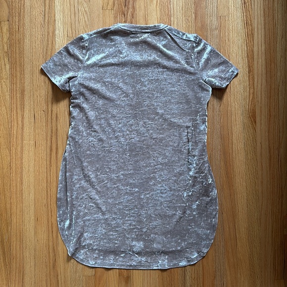 Fourteenth Place Velvet Look Long Top - Picture 5 of 9